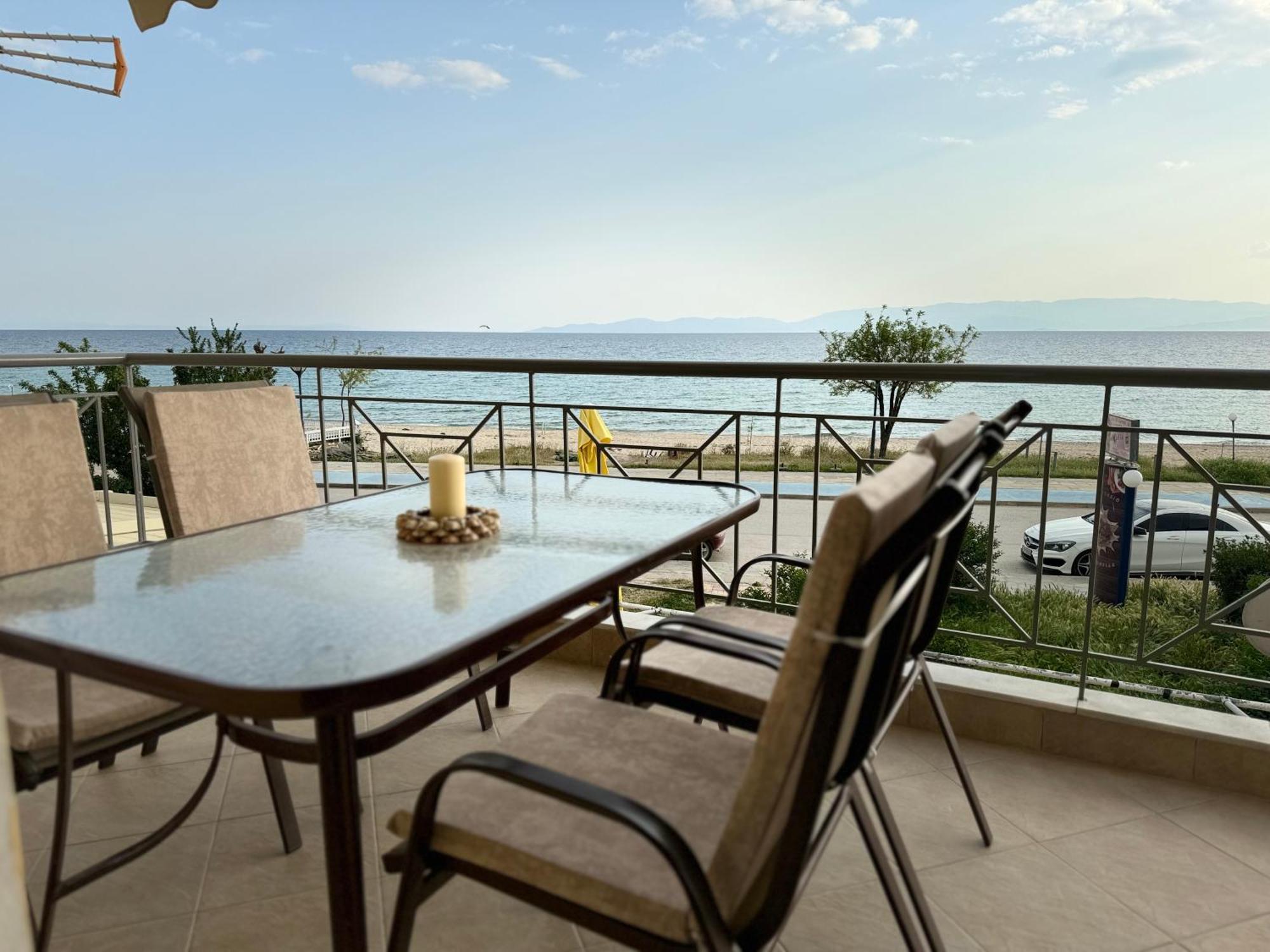 Sea 2 See Paralia Ofryniou Orfánion Екстериор снимка